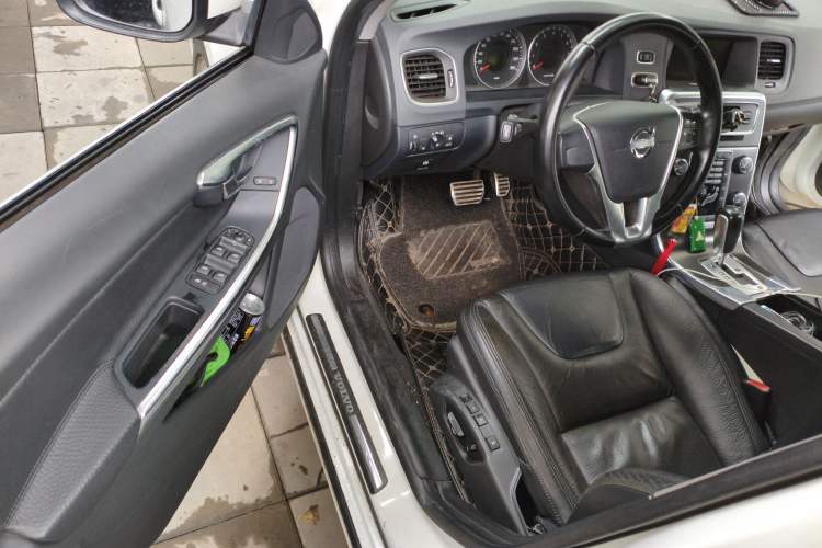 Used Volvo S60 2012 T5 Comfort Edition Interior 3