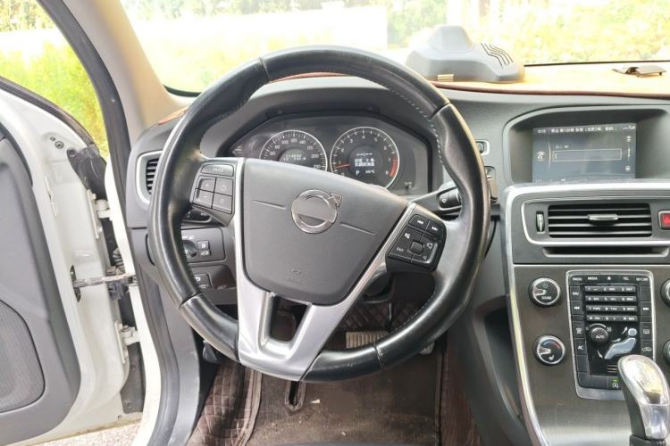 Used Volvo S60 2012 T5 Prestige Edition Steering Wheel