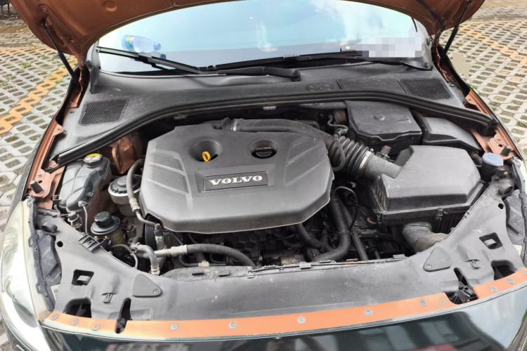 Used Volvo S60 2012 T5 Comfort Edition Engine Bay