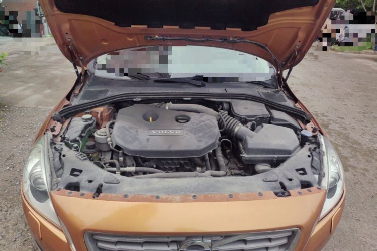 Used Volvo S60 2012 T5 Zhiya Edition Engine Bay