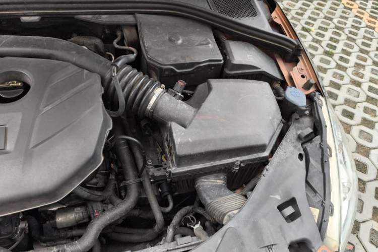 Used Volvo S60 2012 T5 Comfort Edition Engine Bay Left