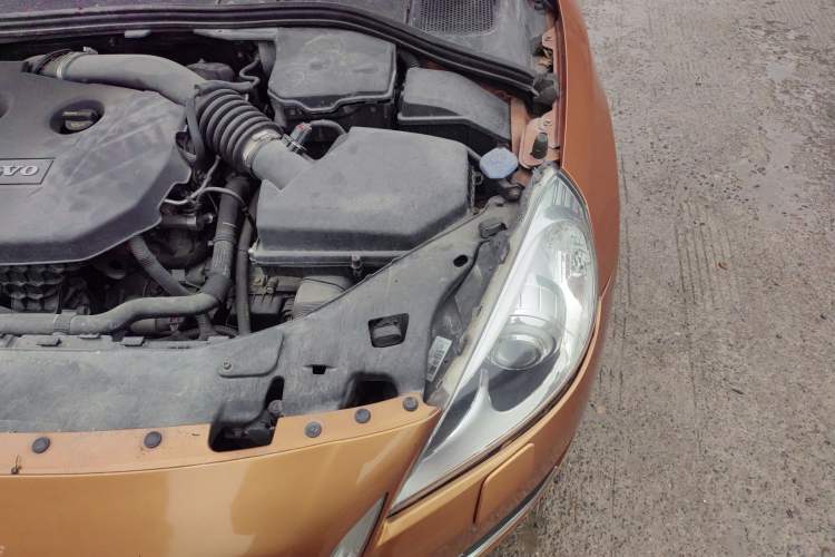 Used Volvo S60 2012 T5 Zhiya Edition Engine Bay Left