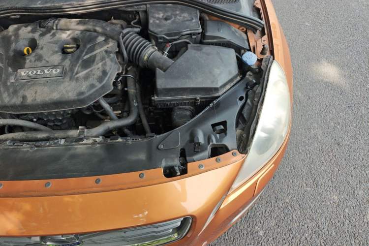 Used Volvo S60 2012 T5 Comfort Edition Engine Bay Left