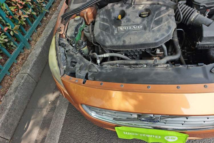 Used Volvo S60 2012 T5 Comfort Edition Engine Bay Right