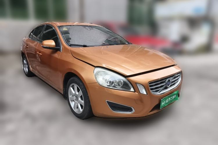 Used Volvo S60 2012 1.6T DRIVe ZhiShang Edition Front Right 45 Deg