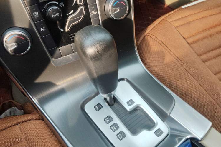 Used Volvo S60 2012 T5 Comfort Edition Gear Lever