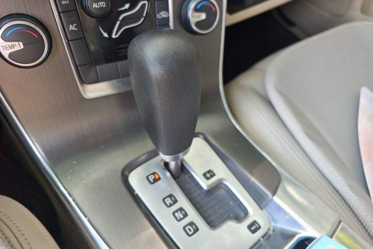Used Volvo S60 2012 T5 Comfort Edition Gear Lever