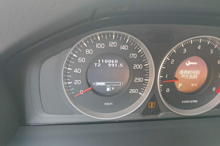 Used Volvo S60 2012 1.6T DRIVe Comfort Edition Odometer Close Up