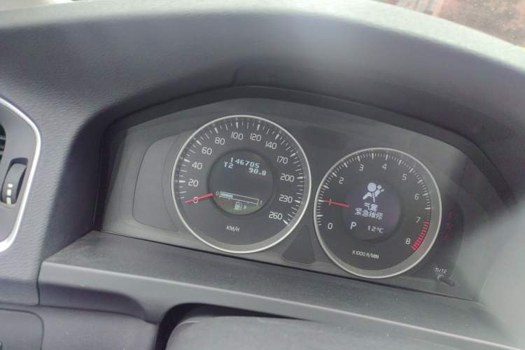 Used Volvo S60 2012 T5 Zhiya Edition Odometer Close Up