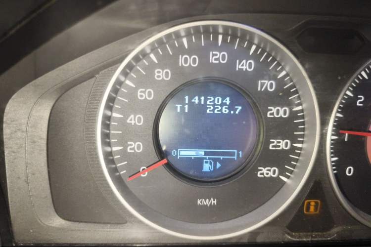 Used Volvo S60 2012 1.6T DRIVe ZhiShang Edition Odometer Close Up