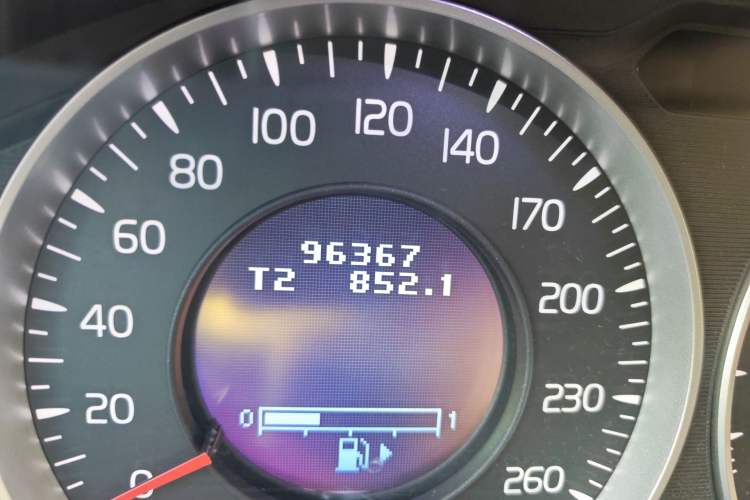 Used Volvo S60 2012 1.6T DRIVe Comfort Edition Odometer Close Up