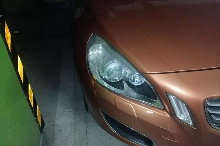 Used Volvo S60 2012 T5 Prestige Edition Right Front Headlight