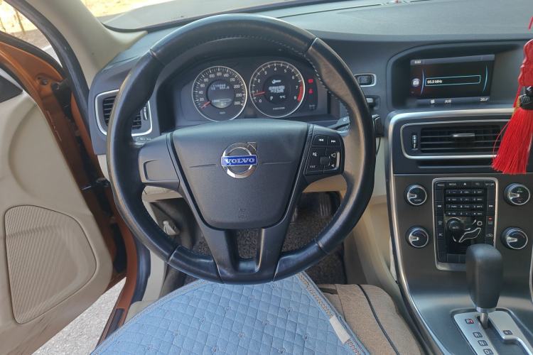 Used Volvo S60 2012 1.6T DRIVe Comfort Edition Steering Wheel