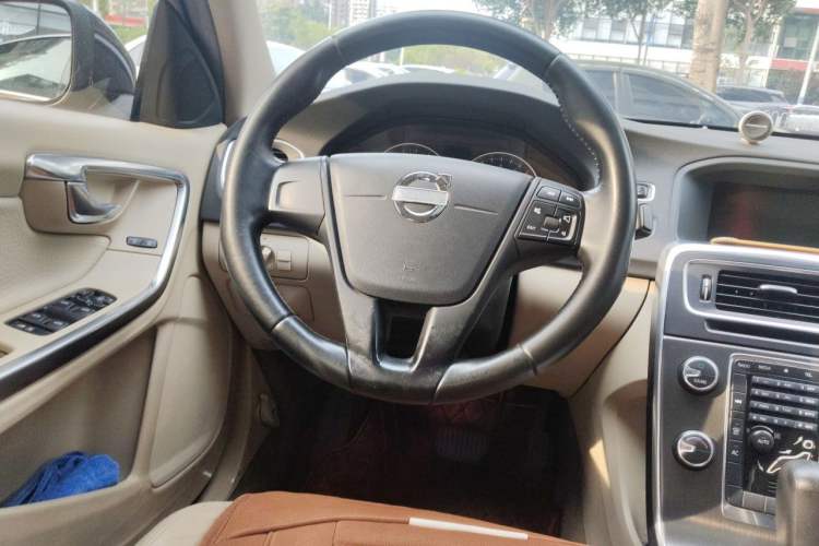 Used Volvo S60 2012 T5 Comfort Edition Steering Wheel