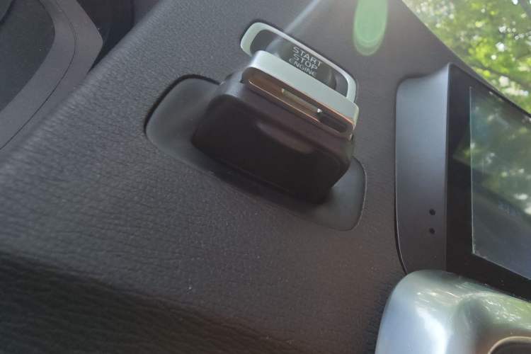 Used Volvo S60 2012 T5 Comfort Edition Vehicle Key