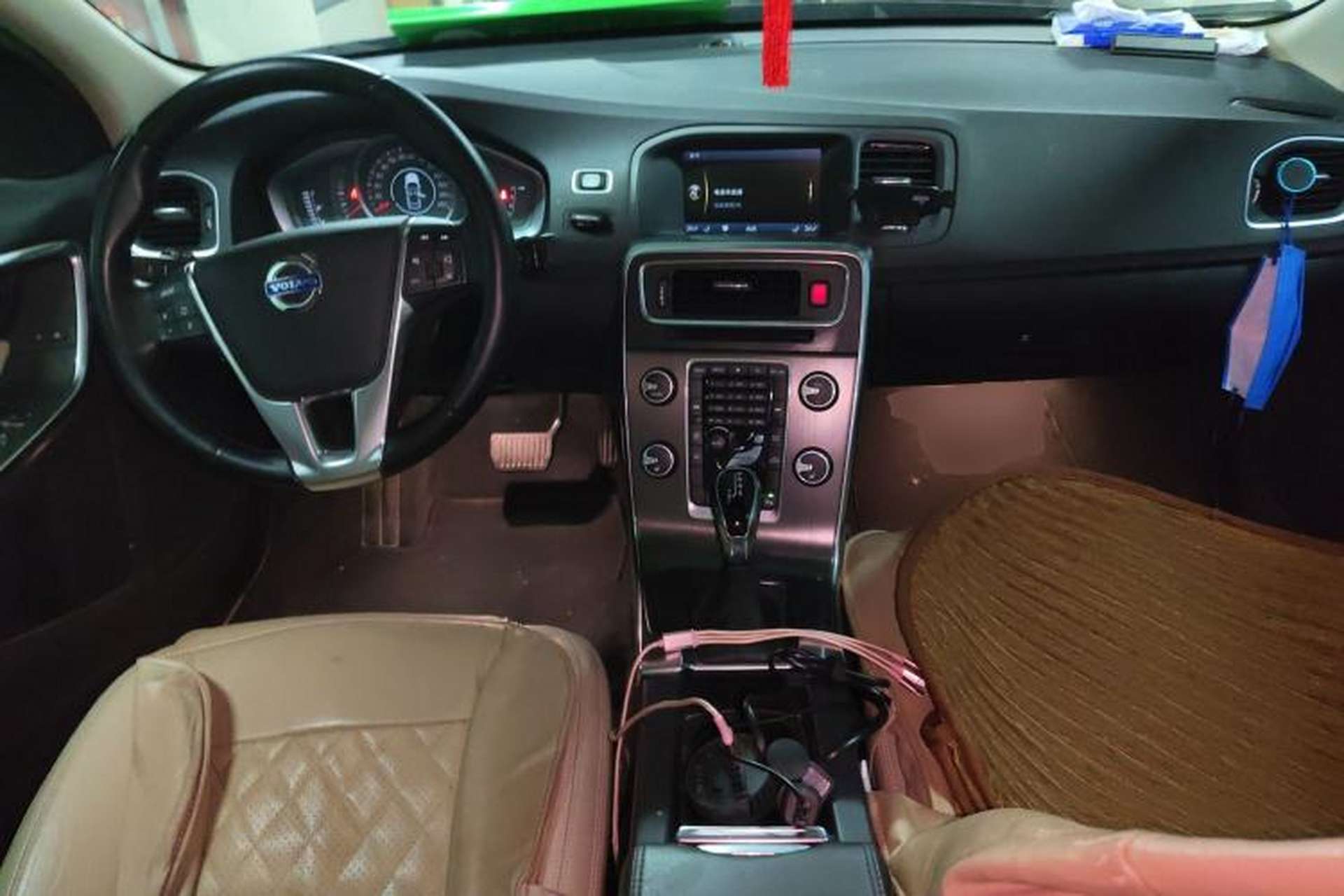 Used Volvo S60 2013 T5 Comfort Edition Center Console