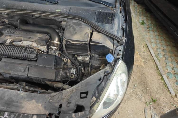 Used Volvo S60 2013 T5 Zhiya Edition Engine Bay Left