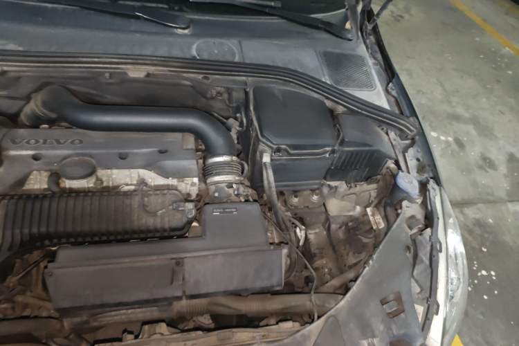 Used Volvo S60 2013 T5 Zhiya Edition Engine Bay Left