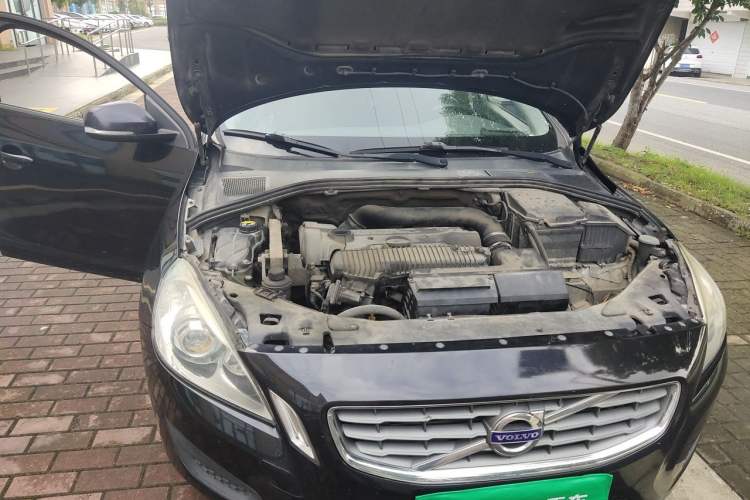 Used Volvo S60 2013 2.0T Progressive Edition Engine Bay Right