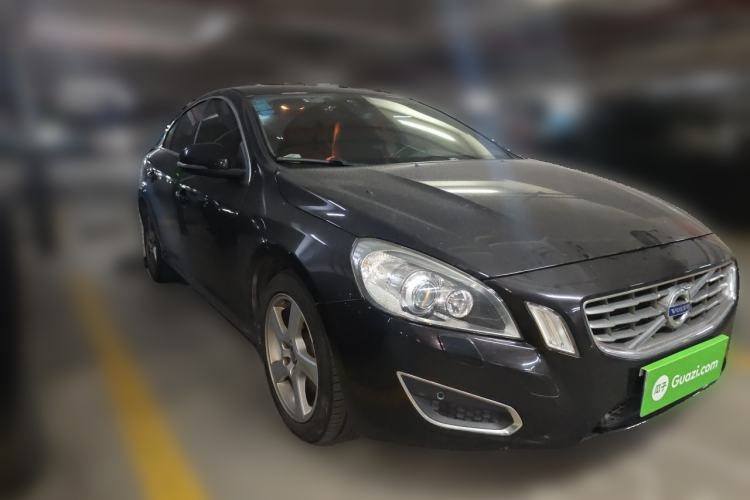 Used Volvo S60 2013 T5 Zhiya Edition Front Right 45 Deg