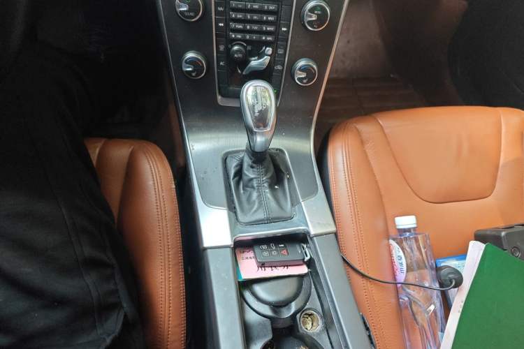 Used Volvo S60 2013 T5 Zhiya Edition Gear Lever