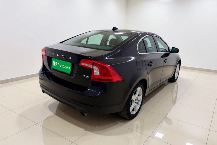Used Volvo S60 2013 T5 Zhiya Edition Rear Right 45 Deg