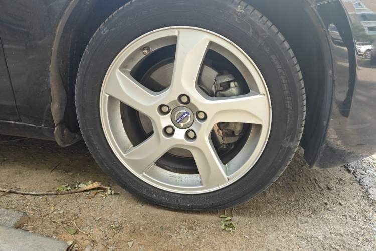 Used Volvo S60 2013 T5 Zhiya Edition Right Front Wheel Hub