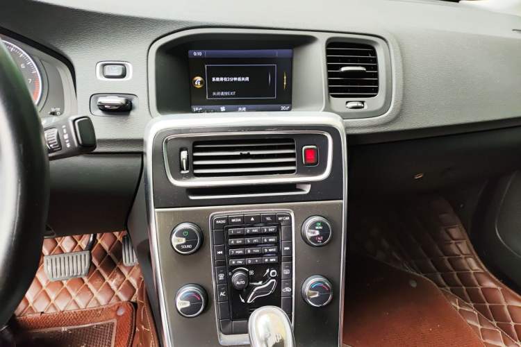Used Volvo S60 2013 T5 Smart Edition Audio And AC Panel
