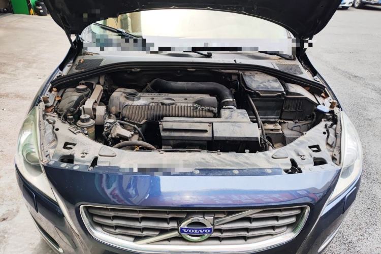 Used Volvo S60 2013 T5 Smart Edition Engine Bay