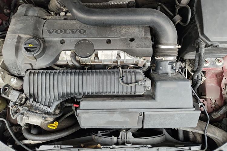 Used Volvo S60 2013 T5 Smart Edition Engine Bay