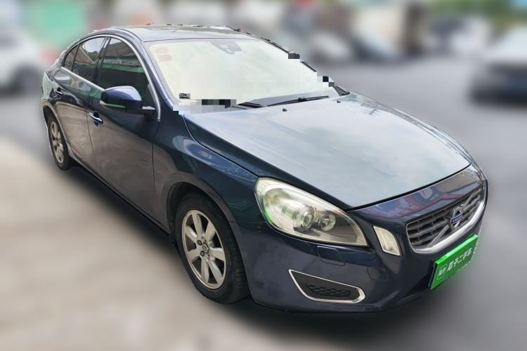 Used Volvo S60 2013 T5 Smart Edition Front Right 45 Deg