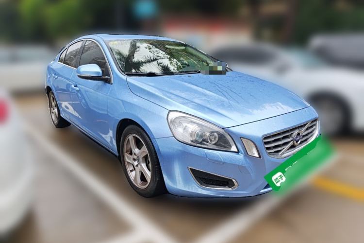 Used Volvo S60 2013 T5 Smart Edition Front Right 45 Deg