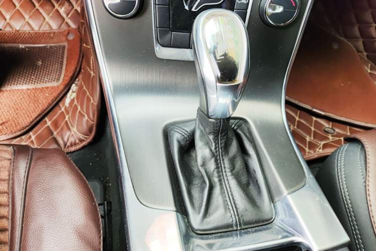 Used Volvo S60 2013 T5 Smart Edition Gear Lever