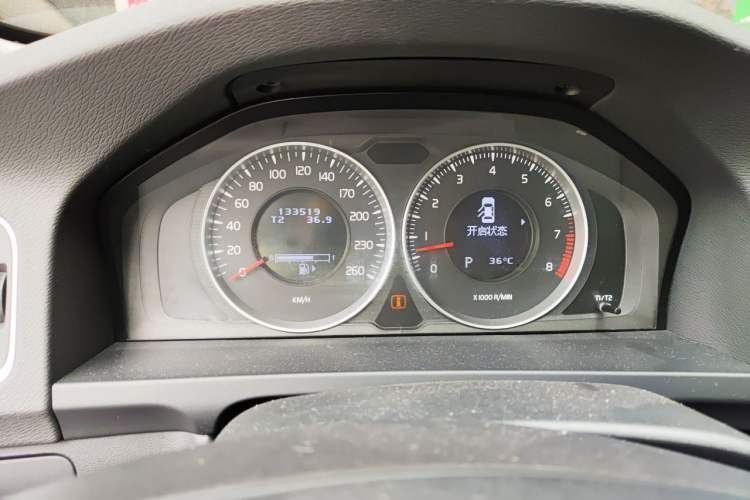 Used Volvo S60 2013 T5 Smart Edition Instrument Cluster