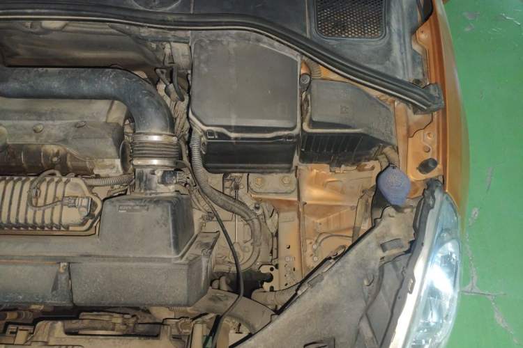 Used Volvo S60 2013 T5 Comfort Edition Engine Bay Left