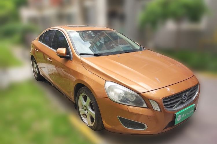 Used Volvo S60 2013 T5 Comfort Edition Front Right 45 Deg