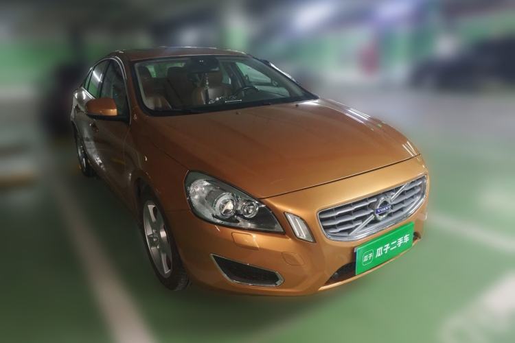 Used Volvo S60 2013 T5 Comfort Edition Front Right 45 Deg