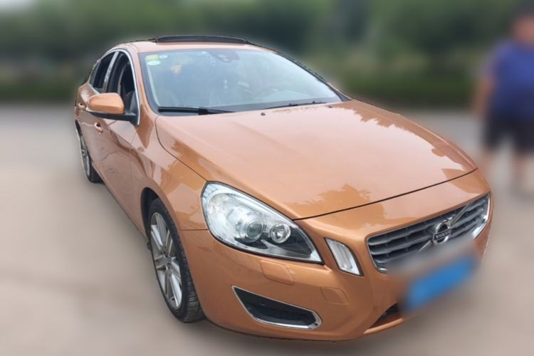 Used Volvo S60 2013 T5 Comfort Edition Front Right 45 Deg