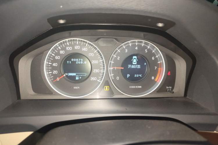 Used Volvo S60 2013 T5 Comfort Edition Odometer Close Up