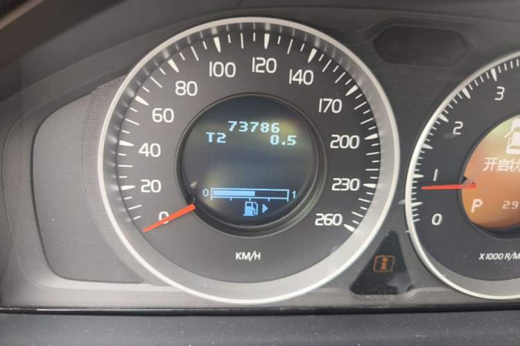Used Volvo S60 2013 T5 Comfort Edition Odometer Close Up