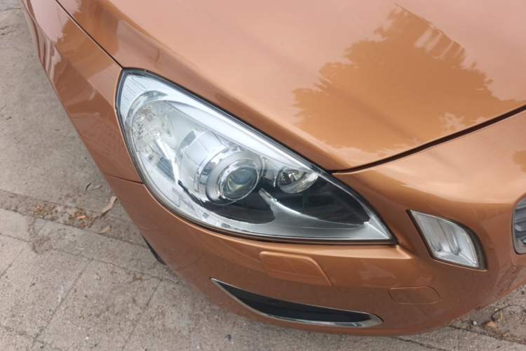 Used Volvo S60 2013 T5 Comfort Edition Right Front Headlight