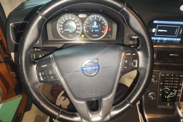 Used Volvo S60 2013 T5 Comfort Edition Steering Wheel