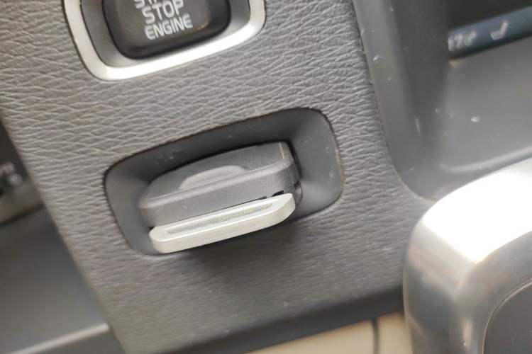 Used Volvo S60 2013 T5 Comfort Edition Vehicle Key