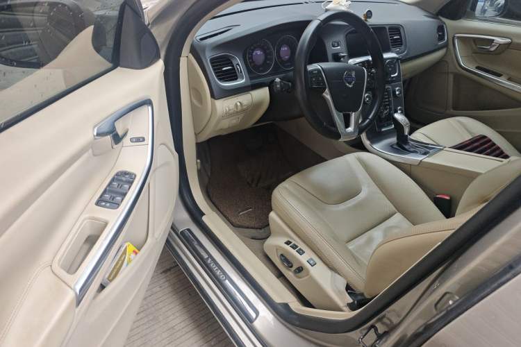 Used Volvo S60 2013 T5 Comfort Edition Driver Seat