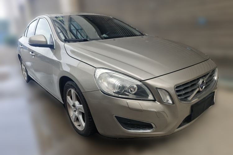 Used Volvo S60 2013 T5 Comfort Edition Front Right 45 Deg