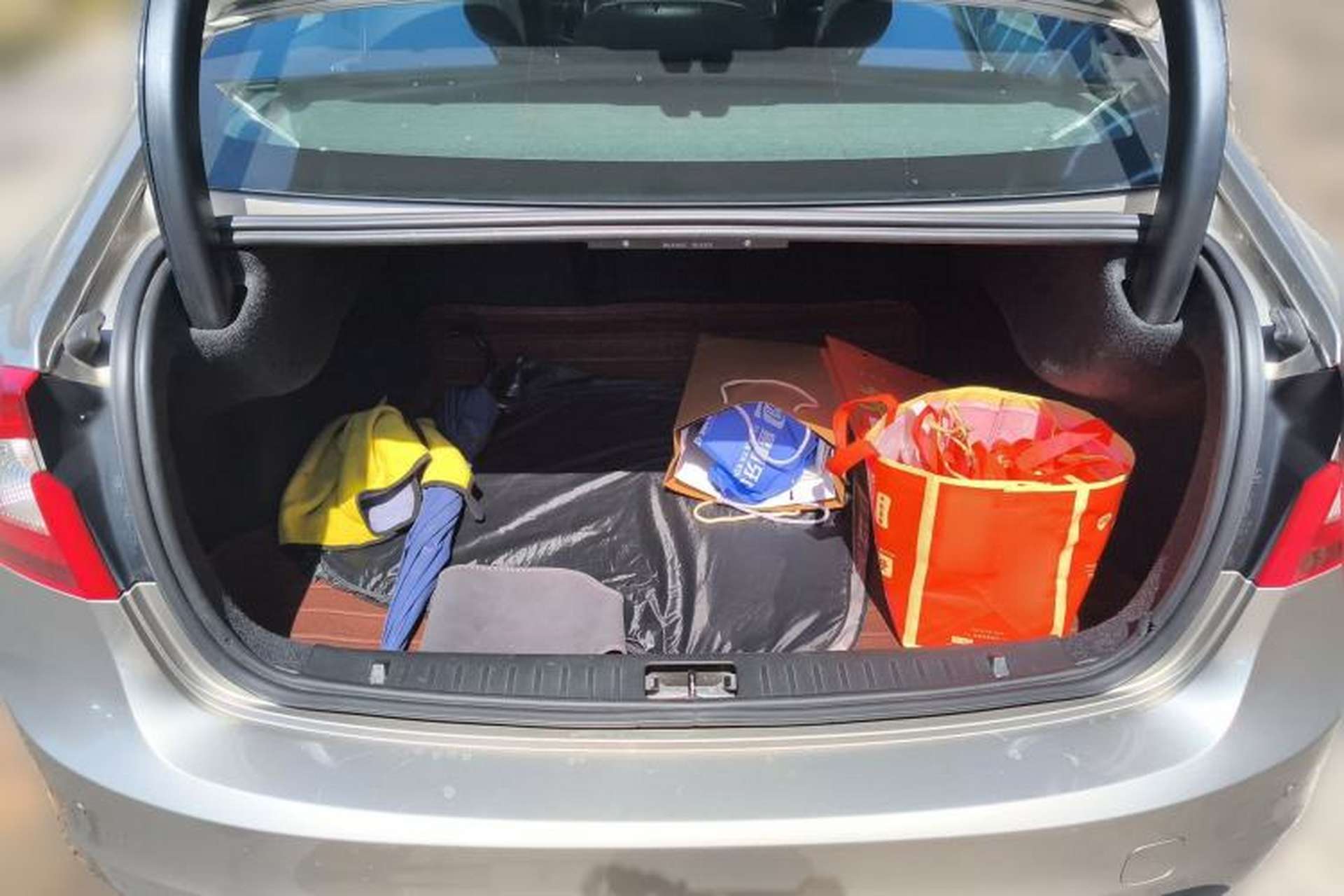 Used Volvo S60 2013 T5 Comfort Edition Trunk
