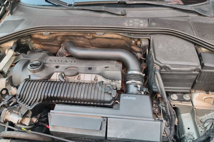 Used Volvo S60 2013 T5 Smart Edition Engine Bay