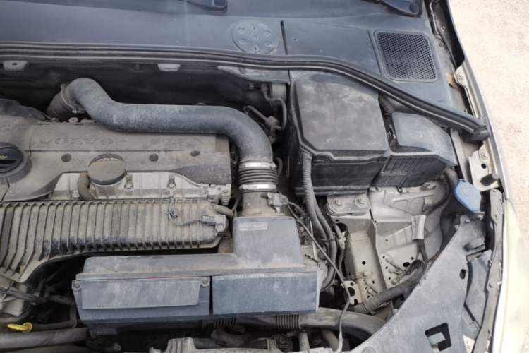 Used Volvo S60 2013 T5 Comfort Edition Engine Bay Left