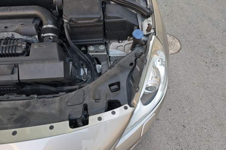 Used Volvo S60 2013 T5 Comfort Edition Engine Bay Left