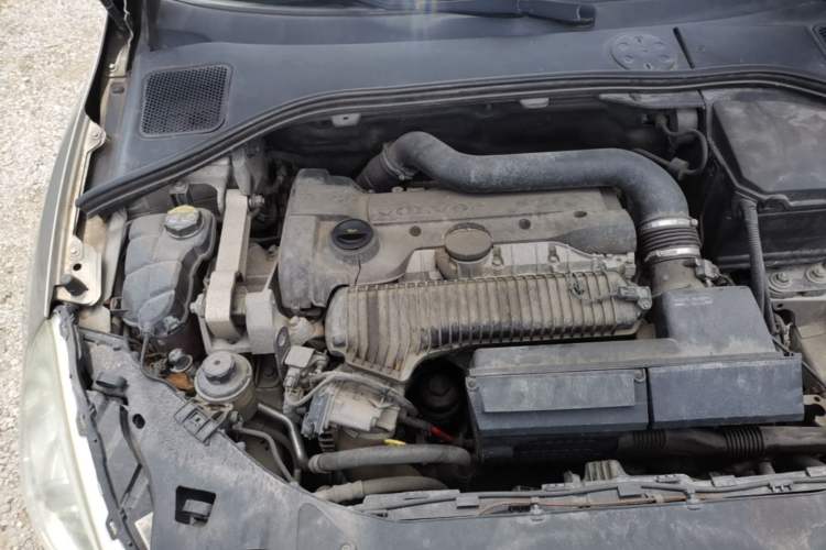 Used Volvo S60 2013 T5 Comfort Edition Engine Bay Right